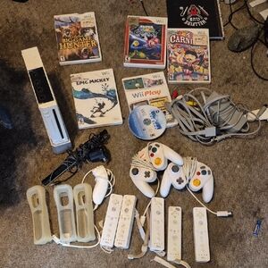 Nintendo Wii Console Bundle - White